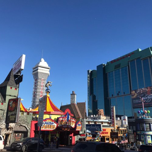 Clifton hill attractions fun house