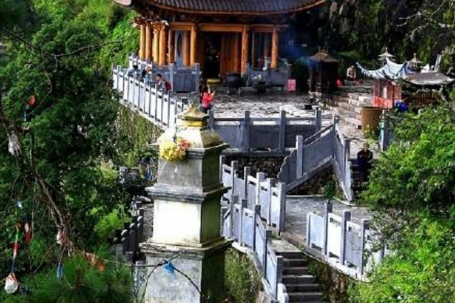 Jinding Temple image