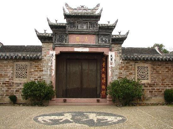 Qiantong Ancient Town image