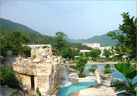 Chundu Spa Resort image