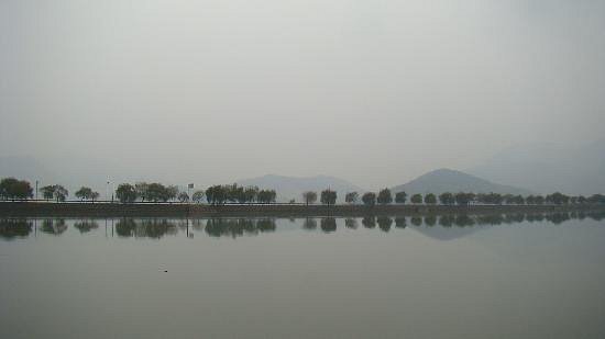 Du Lake image