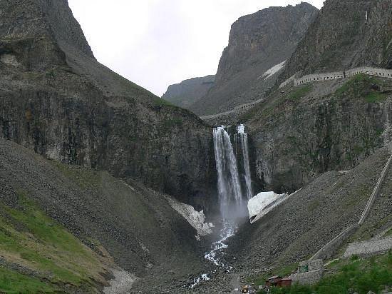 Changbai Mountain Waterfall image