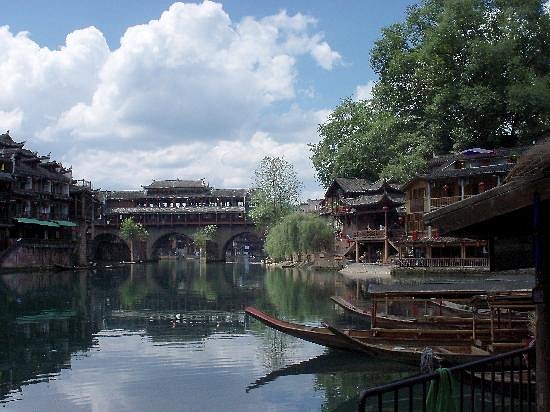 Zhunti Temple of Fenghuang Old City image