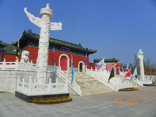 Yishan Dongzhen Temple image