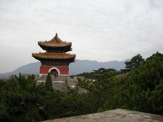 Dingdong Mausoleum image