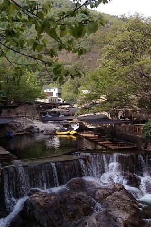 Gaoguan Waterfall Scenic Resort image
