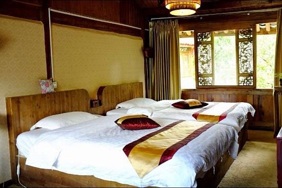 Baisha Holiday Resort Lijiang, hotell i Lijiang