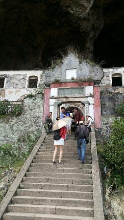 Taizhou Xianyan Cave image