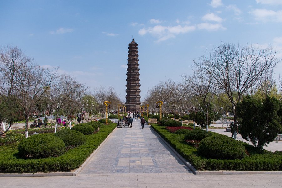 Kaifeng Iron Tower Park image