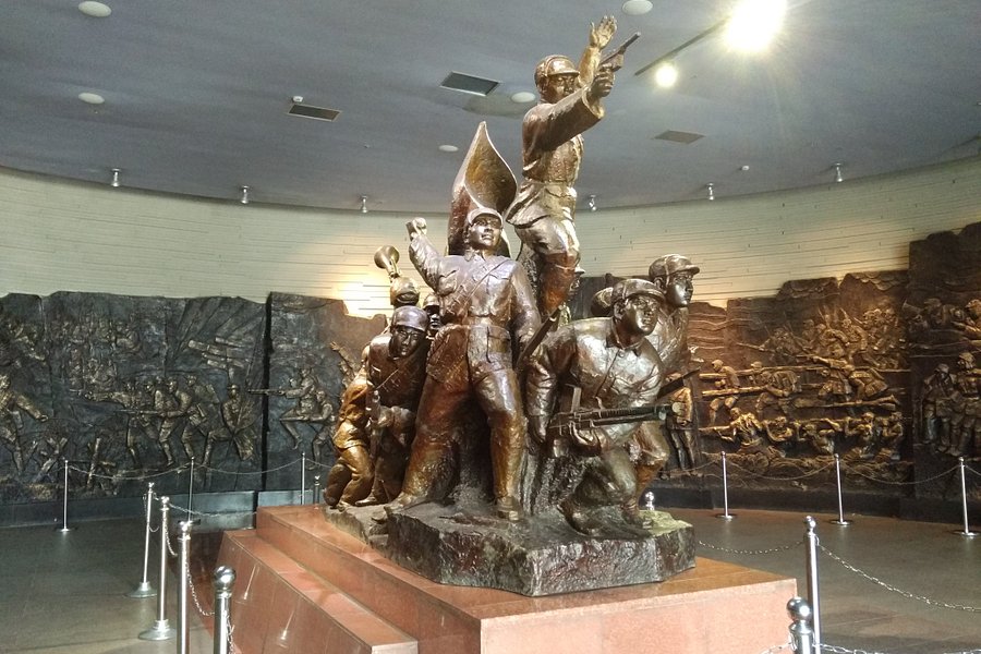 Huaihai Battle Monument image