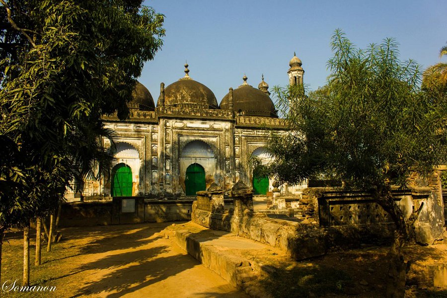 Motijheel Mosque and Cemetery image