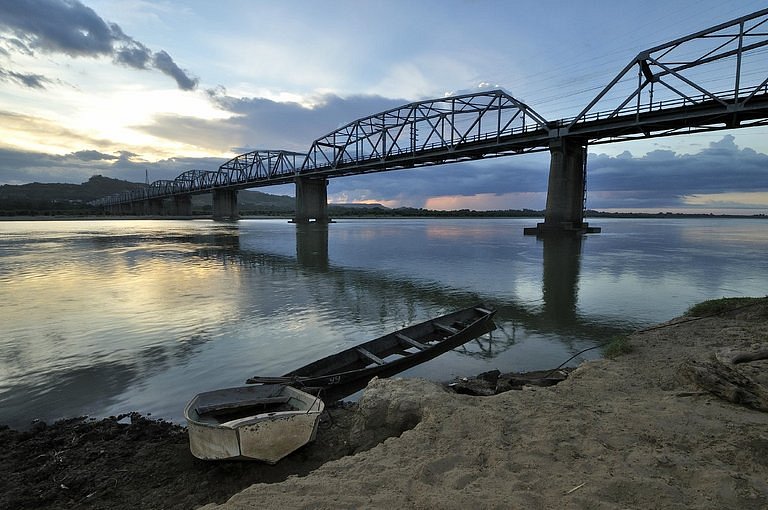 Buntun Bridge image