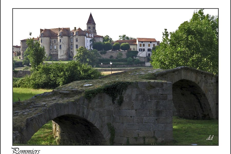 Chateau-prieure de Pommiers image