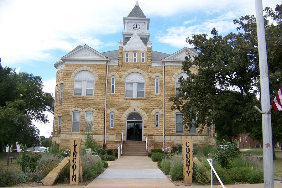 Lincoln County Court House image