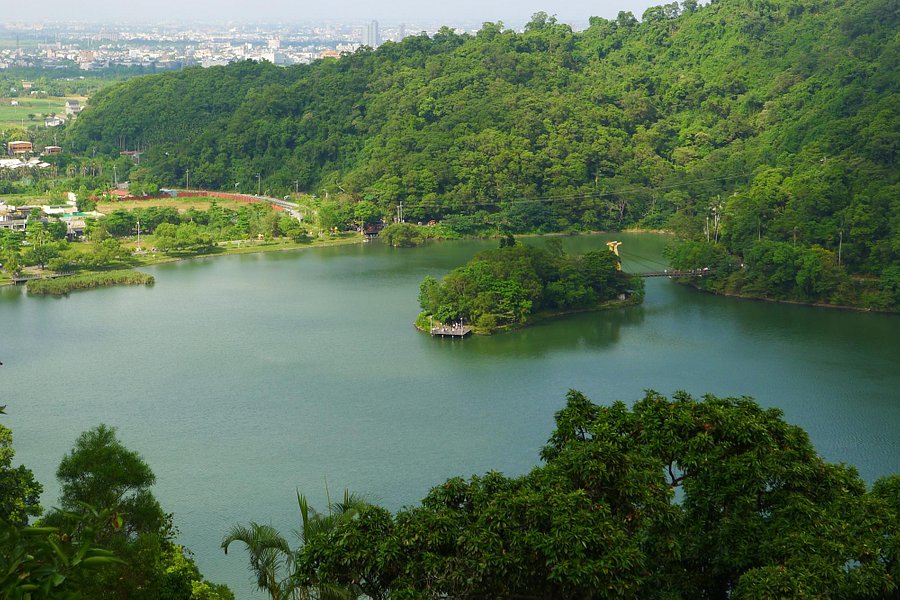 Meihua Lake image