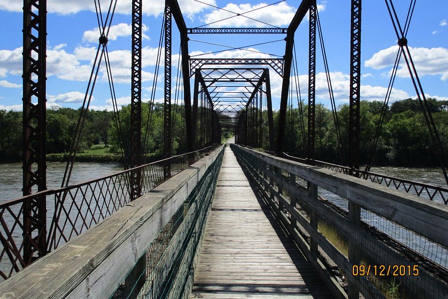 Bentonsport Bridge image