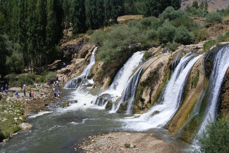 Muradiye Waterfalls image
