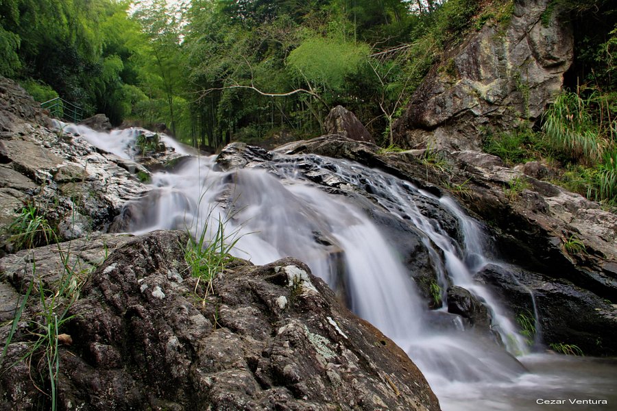 Taizhou Shiliang Waterfall image