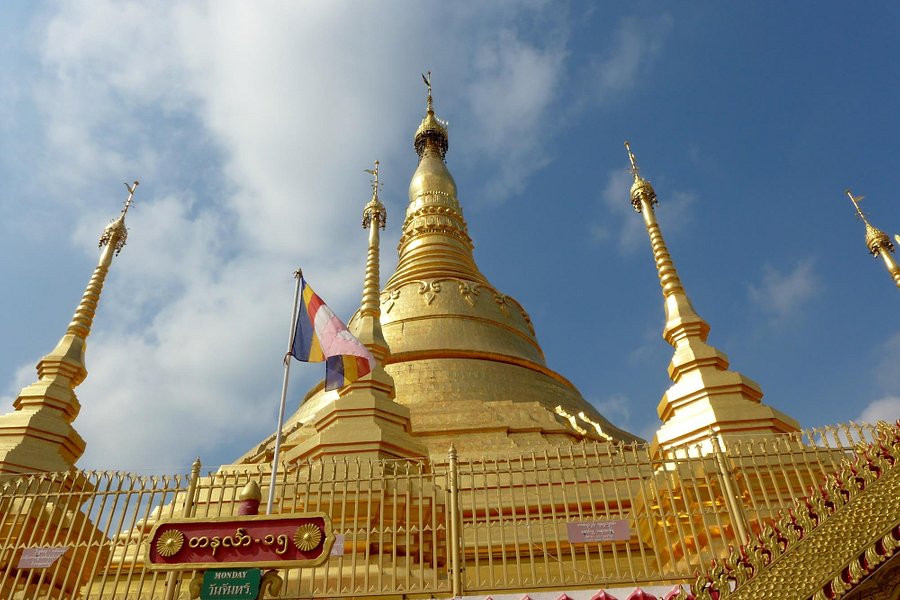 Tachileik Shwedagon Pagoda image