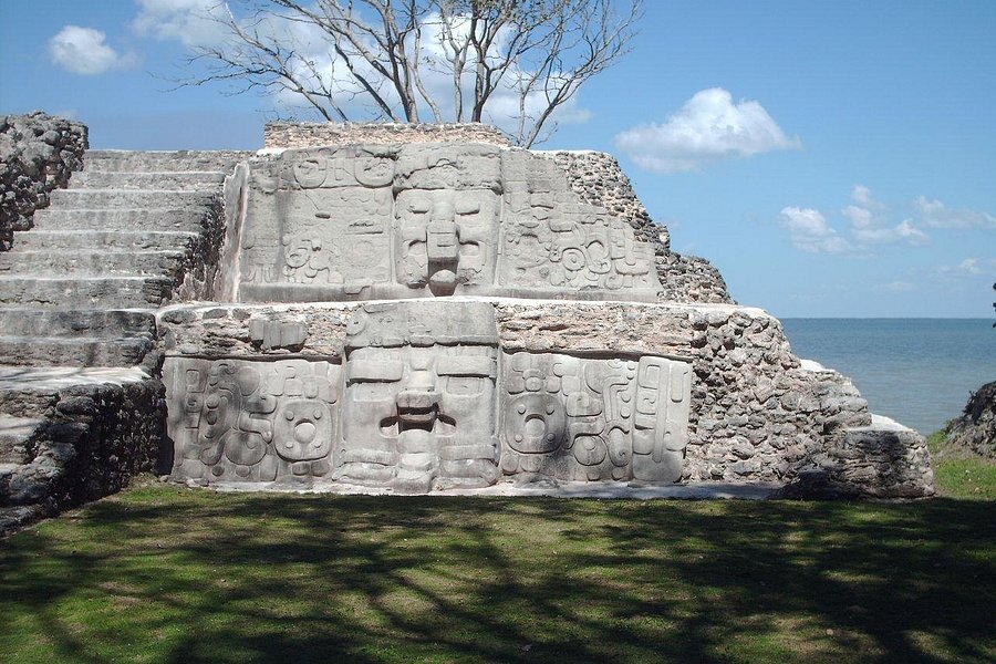 Cerros Archaeological Reserve image