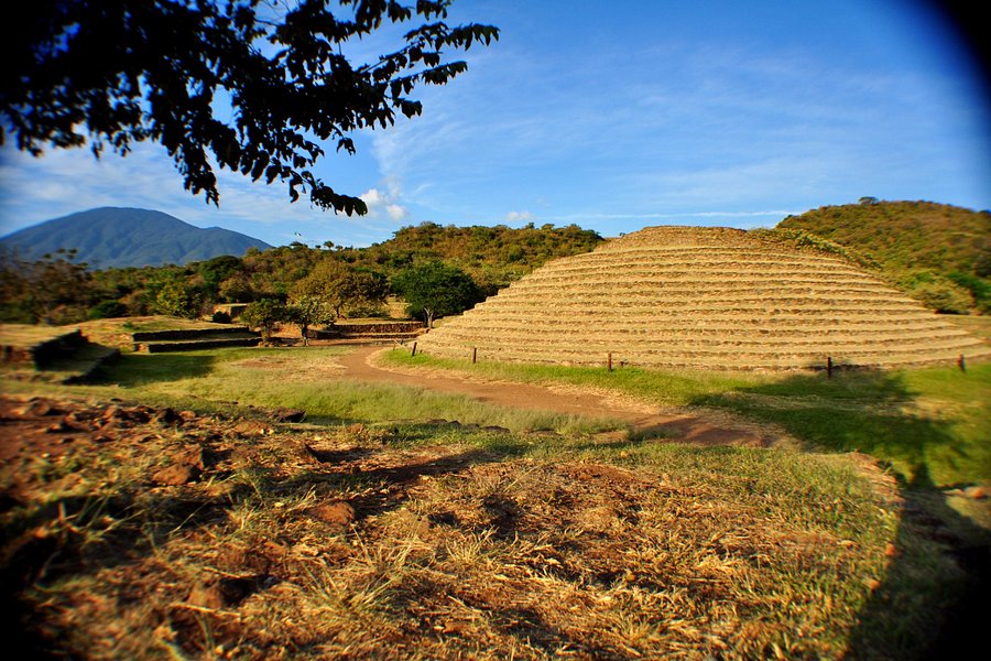 Zona Arqueológica Teuchitlán o Guachimontones image