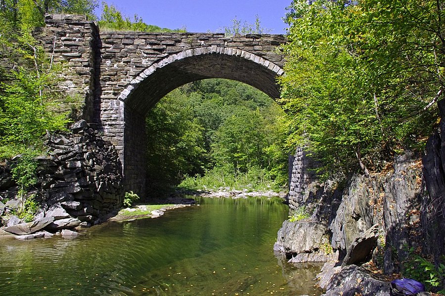 Keystone Arch Bridges Trail image