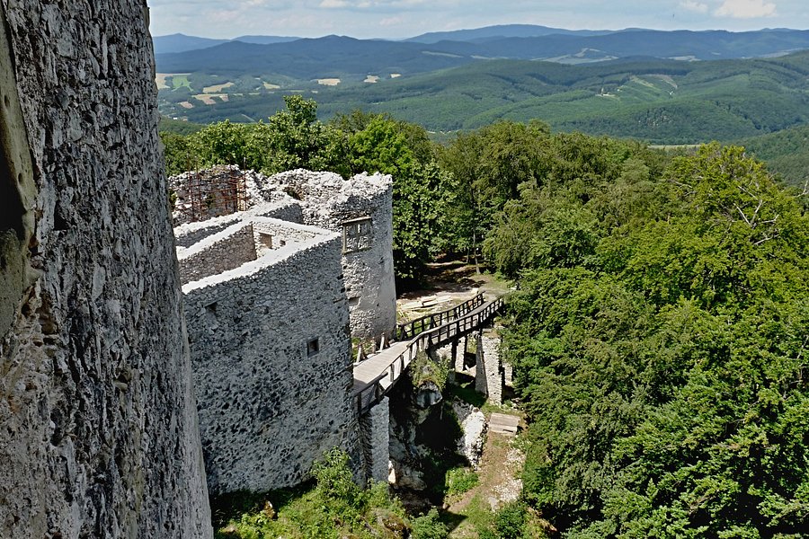 Uhrovec Castle image