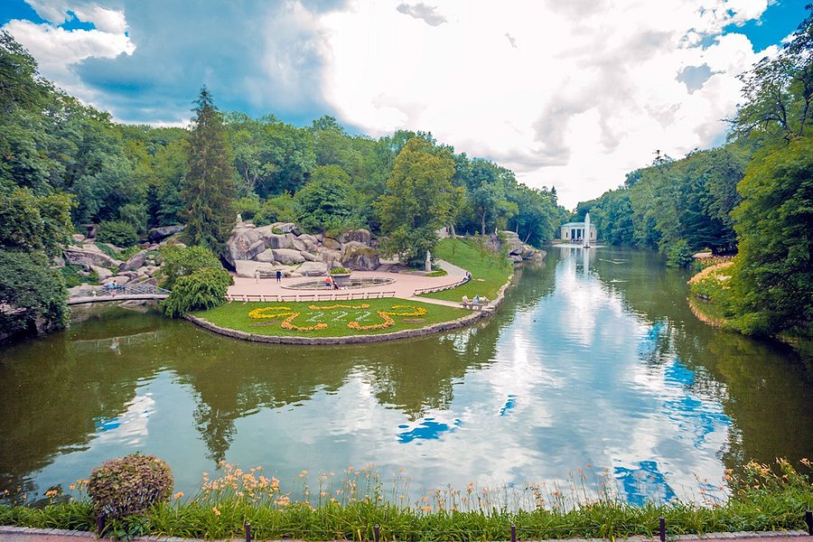 Sofiyivka Park image