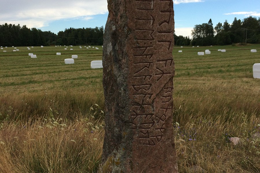 Runstenen vid Järsberg image