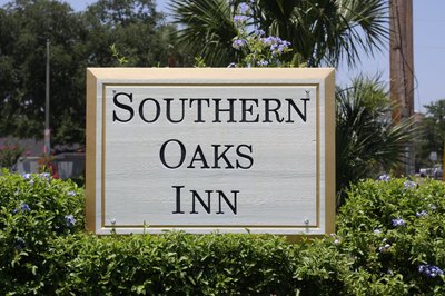 Hotel photo 28 of Southern Oaks Inn.
