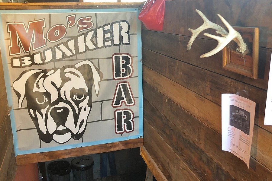 Mo’s Bunker Bar image
