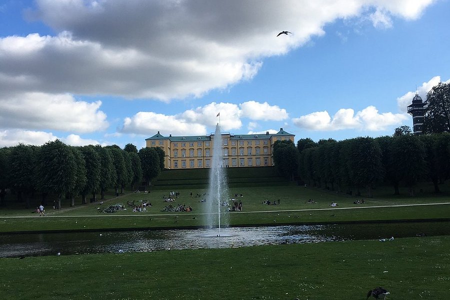 Frederiksberg Slot image
