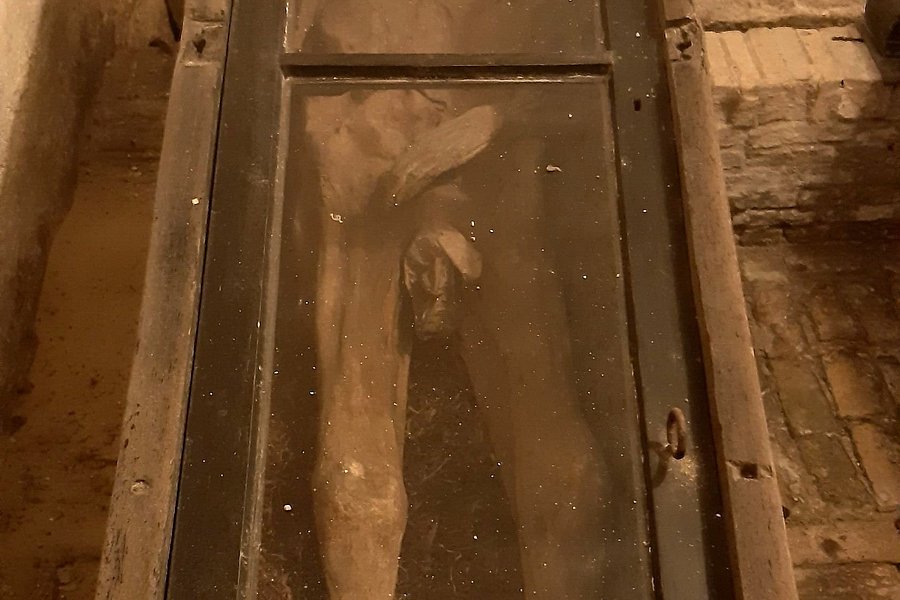 Mummie kelder Hervormde Kerk Wiuwert image