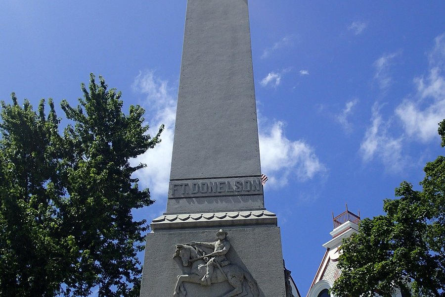 Pontiac's Civil War Memorials image