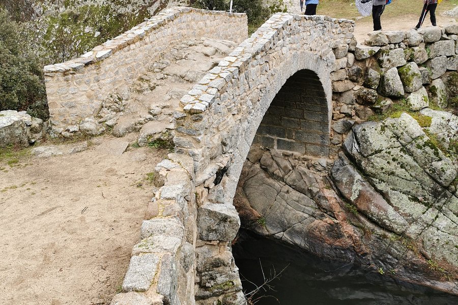 Puente Medieval del Pasadero image