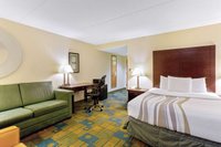 Hotel photo 19 of La Quinta Inn & Suites by Wyndham Boston Somerville.