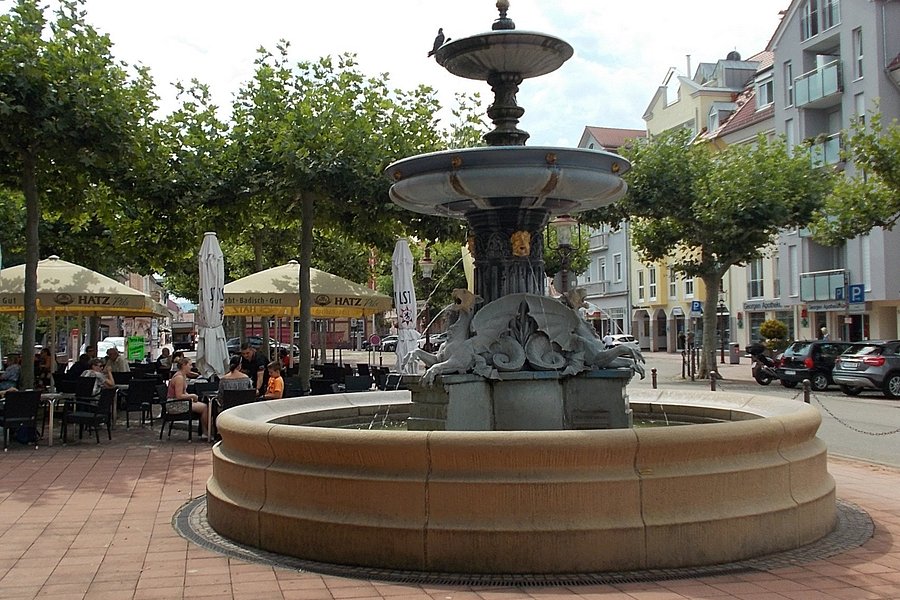 Pfeifferbrunnen image