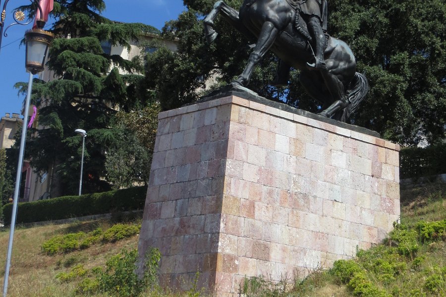 Skanderbeg Monument image