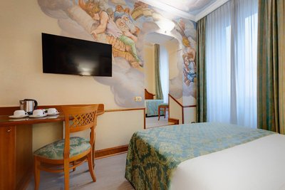 Hotel photo 2 of Amalfi Hotel.