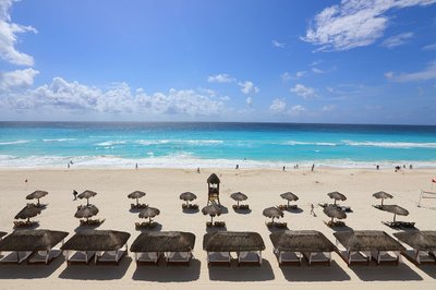 Hotel photo 1 of Emporio Cancun.
