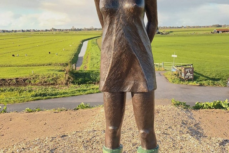 Standbeeld "veenus" Op Dijk Etersheim image
