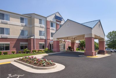 Hotel photo 12 of Fairfield Inn & Suites Dulles Airport Chantilly.
