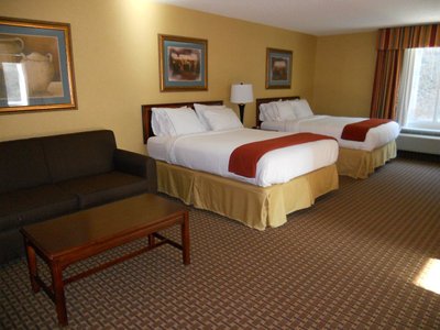 Hotel photo 3 of Holiday Inn Express & Suites Hazard, an IHG Hotel.