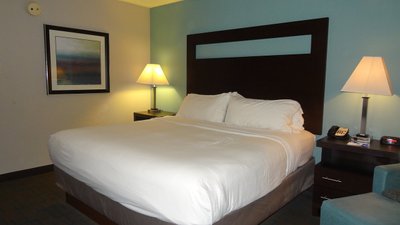 Hotel photo 13 of Holiday Inn Express Kansas City - Bonner Springs, an IHG Hotel.