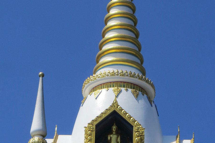 Wat Mahathat Laem Sak Temple image