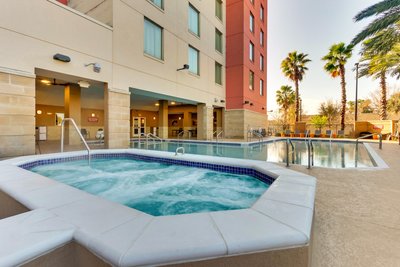 Hotel photo 2 of Drury Inn & Suites Near Universal Orlando Resort.