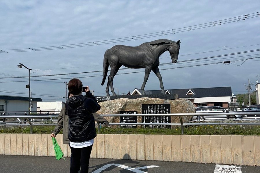 Haiseikogo Memorial statue image