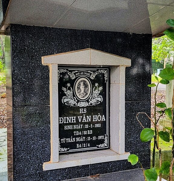 Binh An Cemetery image