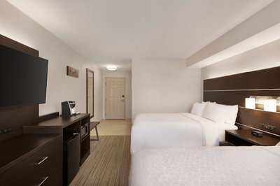 Hotel photo 14 of Holiday Inn Express & Suites Sarasota East - I-75, an IHG Hotel.