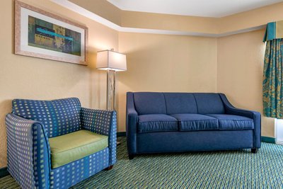 Hotel photo 1 of Holiday Inn Resort Orlando Lake Buena Vista, an IHG Hotel.